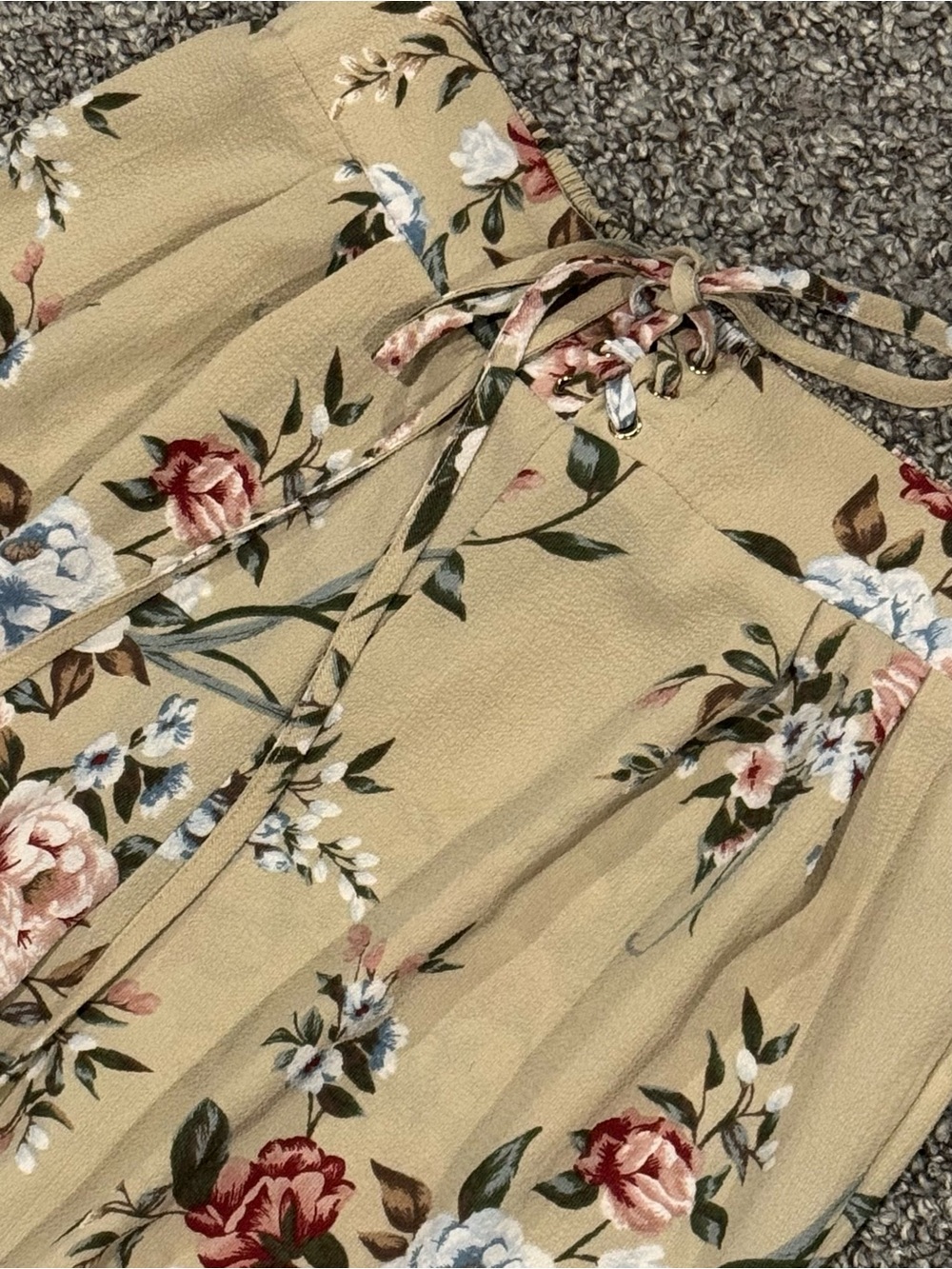 Mine Floral Wide-Leg Pants in Beige - Picture 3 of 6